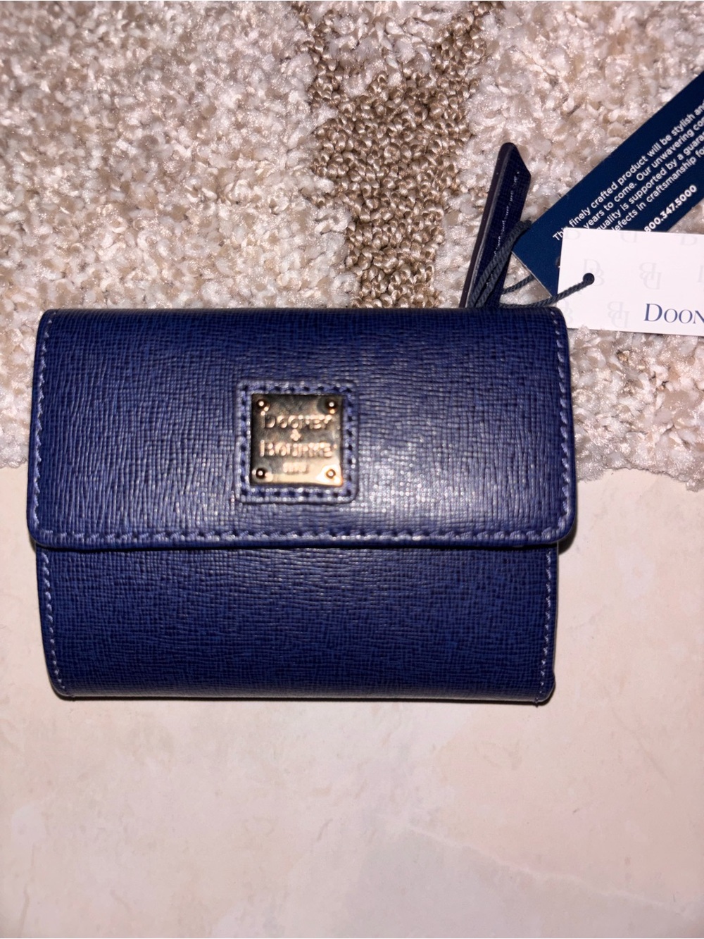 Dooney & Bourke Navy Textured Leather Compact Wallet with Logo Plaque (NWT)